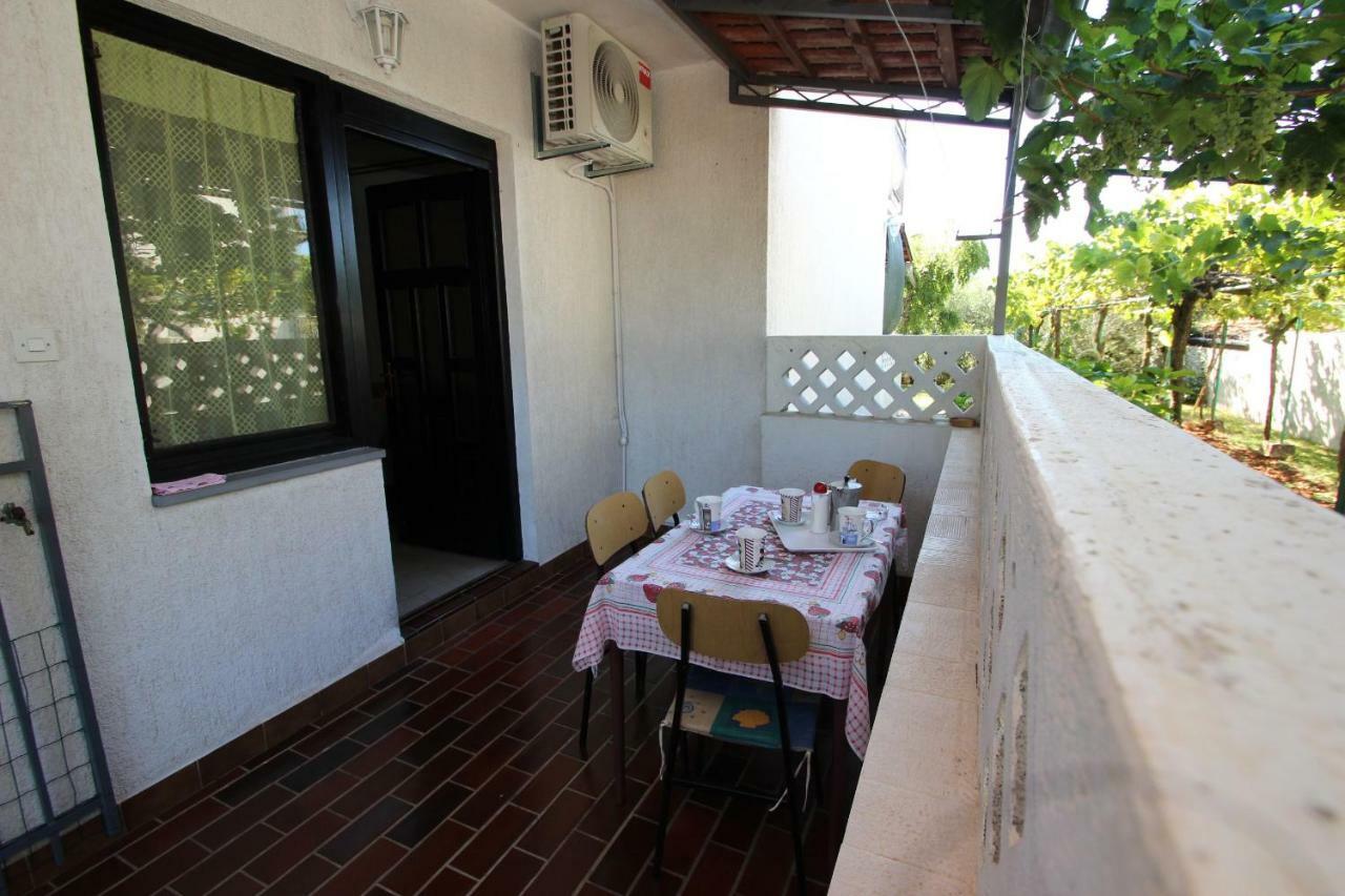Apartment Sasa Bozac Пореч Экстерьер фото